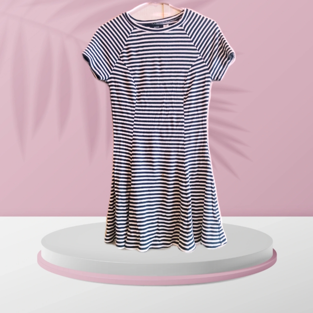 Black and white dress size (Medium)